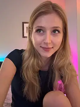 Snapshot of LunaRase chatting on May 11, 3:40 pm LunaRase online show from May 11, 3:40 pm