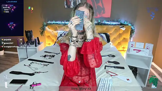 Snapshot of Mary_Xextra chatting on January 8, 4:12 am Mary Xextra online show from January 8, 4:12 am