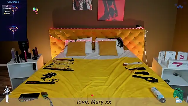 Snapshot of Mary_Xextra chatting on February 8, 1:11 am Mary Xextra online show from February 8, 1:11 am