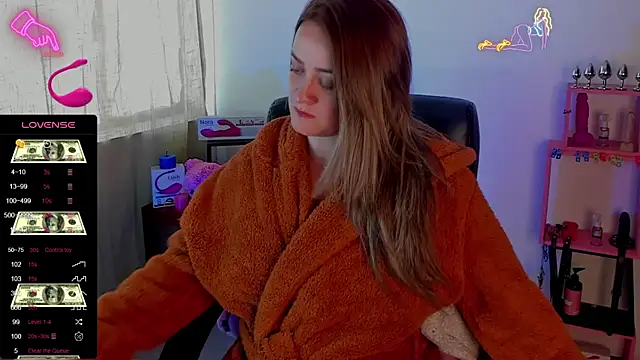 Snapshot of sara_goodgirl13 chatting on December 5, 10:01 pm sara goodgirl13 online show from December 5, 10:01 pm