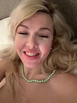 Snapshot of propertyofdaddy chatting on March 17, 7:24 am propertyofdaddy online show from March 17, 7:24 am