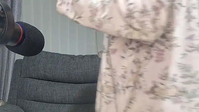 Snapshot of SquirtingIrishShannon chatting on January 31, 12:50 am SquirtingIrishShannon online show from January 31, 12:50 am