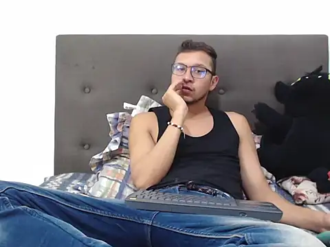 andy loverxx online show from February 24, 11:58 pm