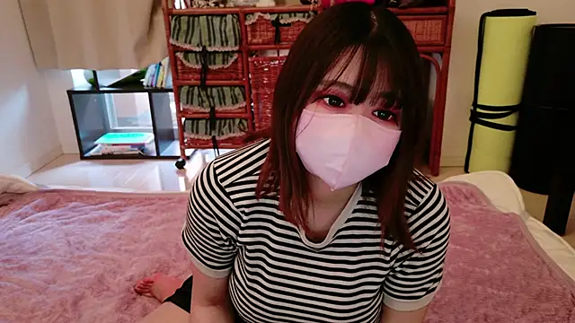 Snapshot of Megu_Melon chatting on June 6, 7:13 am Megu Melon online show from June 6, 7:13 am