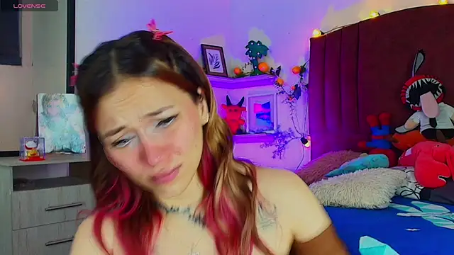 alisson zafiro  online show from November 15, 3:15 am