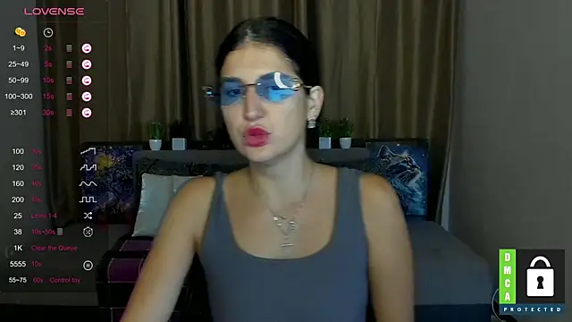 Alianna Solo Kisses online show from September 23, 5:32 am