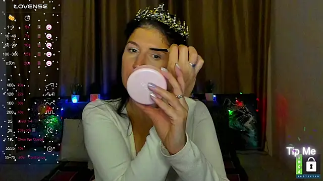 Alianna Solo Kisses online show from December 3, 6:21 am