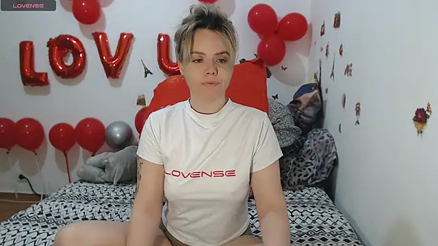 hotmilf4uxxx online show from March 14, 10:10 am