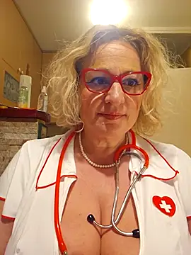 Snapshot of VirginiaNurse chatting on April 4, 6:49 pm VirginiaNurse online show from April 4, 6:49 pm