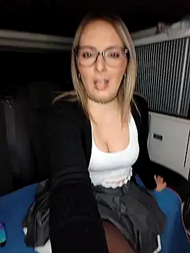 Jade Emeraud online show from February 3, 9:09 pm