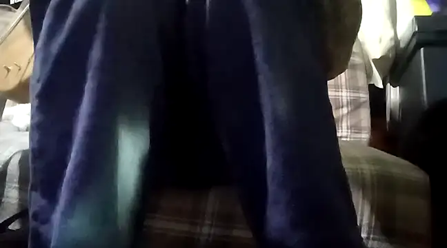 Snapshot of 2Hot2gether69 chatting on February 5, 12:20 am 2Hot2gether69 online show from February 5, 12:20 am