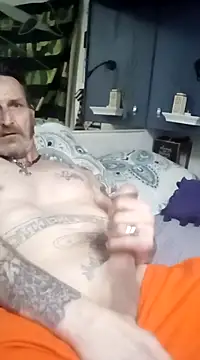 Snapshot of 2Hot2gether69 chatting on February 21, 2:06 pm 2Hot2gether69 online show from February 21, 2:06 pm