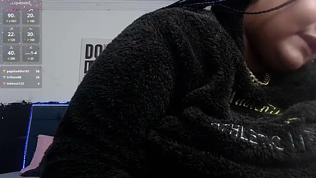 Alisteresa  online show from December 30, 10:34 pm