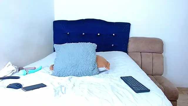 katarinademon online show from December 5, 8:38 pm