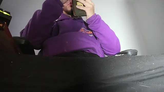 s sven03 online show from November 11, 3:39 am