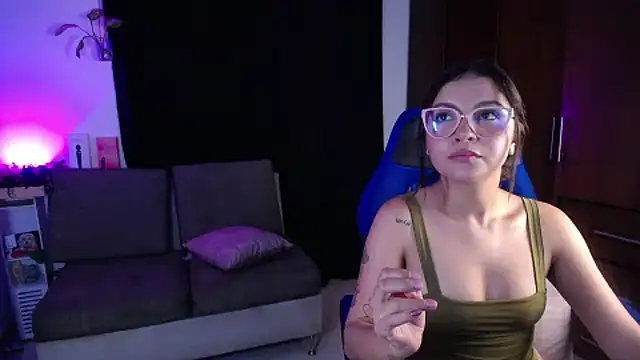 Snapshot of medusa_025 chatting on December 19, 7:29 am medusa 025 online show from December 19, 7:29 am