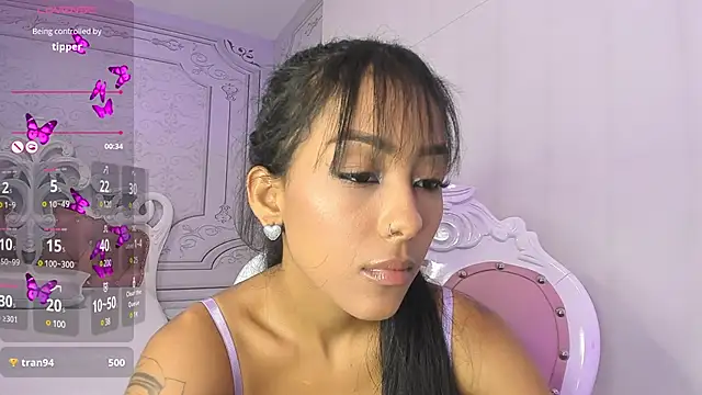 Snapshot of abby_adams20 chatting on December 6, 10:52 pm abby adams20 online show from December 6, 10:52 pm