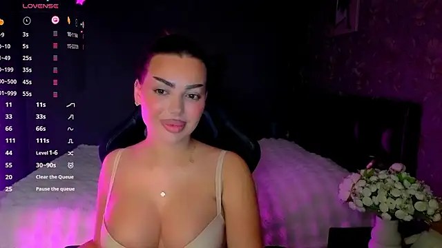 Snapshot of babyleilaa chatting on February 12, 9:54 pm babyleilaa online show from February 12, 9:54 pm