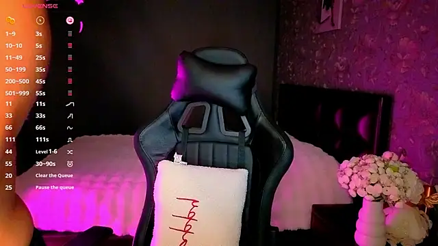 Snapshot of babyleilaa chatting on February 18, 9:55 pm babyleilaa online show from February 18, 9:55 pm