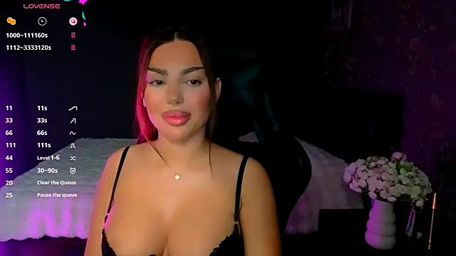 Snapshot of babyleilaa chatting on February 25, 9:46 pm babyleilaa online show from February 25, 9:46 pm