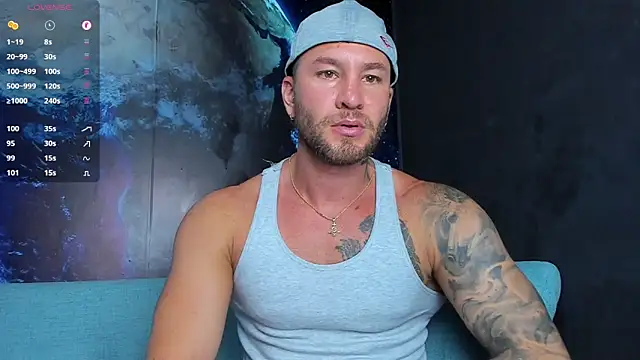 Snapshot of delessandro_world chatting on February 12, 1:44 am delessandro world online show from February 12, 1:44 am