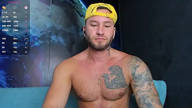 Snapshot of delessandro_world chatting on February 15, 9:33 pm delessandro world online show from February 15, 9:33 pm