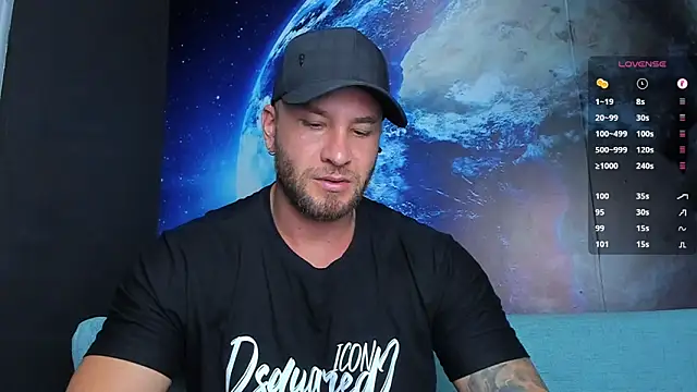 Snapshot of delessandro_world chatting on February 17, 11:11 pm delessandro world online show from February 17, 11:11 pm