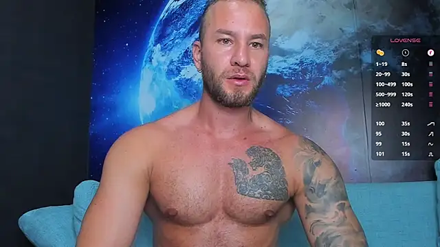 Snapshot of delessandro_world chatting on February 20, 6:26 am delessandro world online show from February 20, 6:26 am