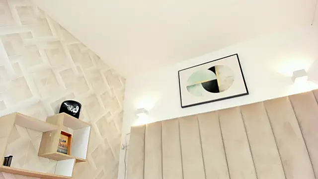 Anniie Queen online show from November 16, 2:06 am