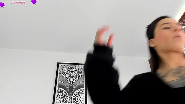 Snapshot of VeronicaTonu chatting on February 2, 6:28 pm VeronicaTonu online show from February 2, 6:28 pm