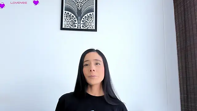 Snapshot of VeronicaTonu chatting on February 14, 2:03 pm VeronicaTonu online show from February 14, 2:03 pm