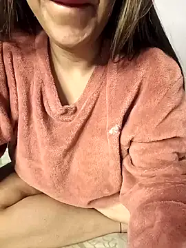 Snapshot of Jessicca_Cum chatting on December 10, 12:50 am Jessicca Cum online show from December 10, 12:50 am