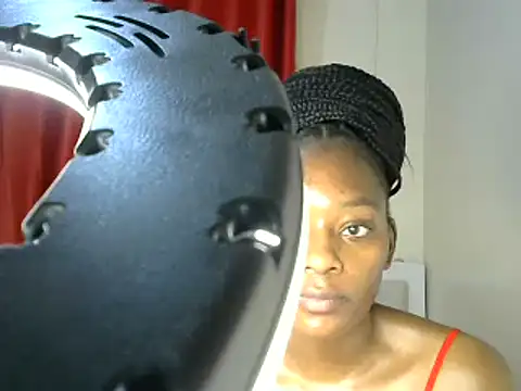 Snapshot of Queen_of_the_ring1 chatting on February 13, 11:26 pm Queen of the ring1 online show from February 13, 11:26 pm