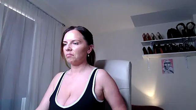 GoddessAlexi1 online show from March 19, 5:06 pm