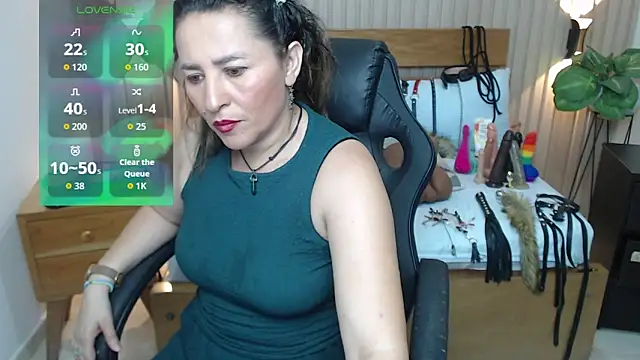 luciana ballesteros  online show from November 15, 12:23 pm