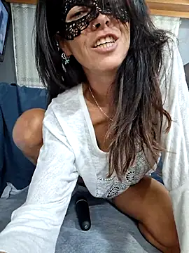 EmySkinny85 online show from October 25, 1:07 pm