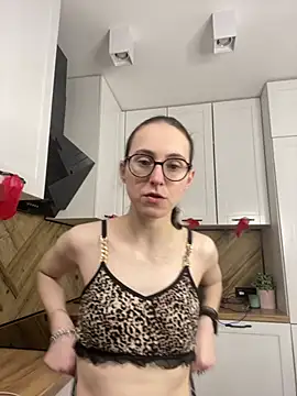 MartiniiSelenna online show from April 17, 5:43 am