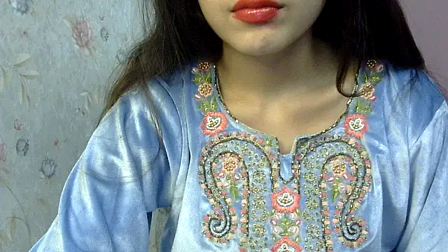 Snapshot of binisa_45 chatting on December 20, 1:33 pm binisa 45 online show from December 20, 1:33 pm