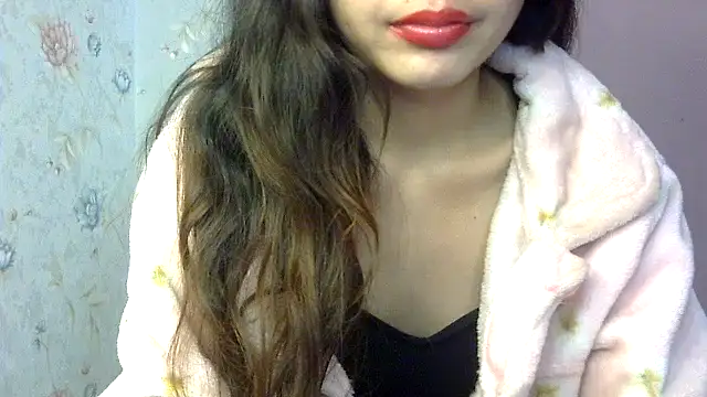 Snapshot of binisa_45 chatting on December 21, 11:24 pm binisa 45 online show from December 21, 11:24 pm