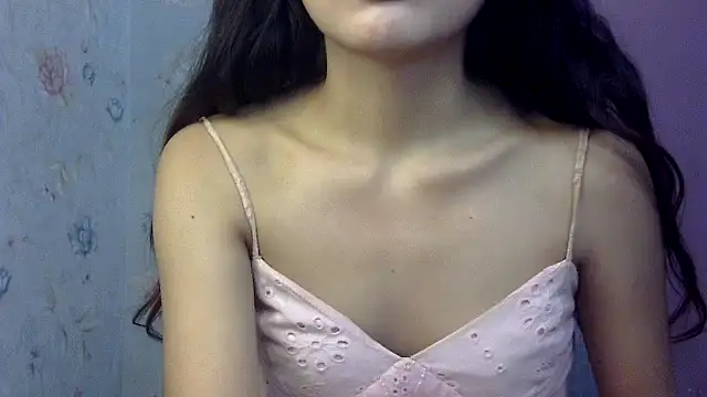 Snapshot of binisa_45 chatting on December 22, 3:33 pm binisa 45 online show from December 22, 3:33 pm