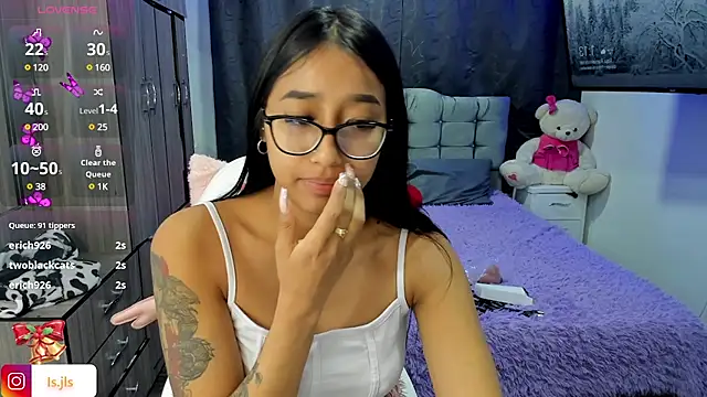 Snapshot of isa_bellaa0 chatting on January 6, 6:14 am isa bellaa0 online show from January 6, 6:14 am