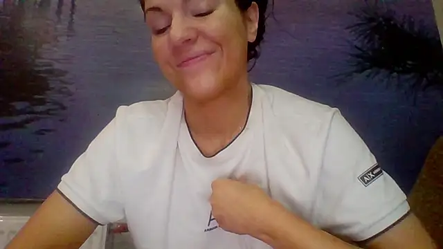 Snapshot of AliceTailor chatting on June 28, 8:15 pm AliceTailor online show from June 28, 8:15 pm