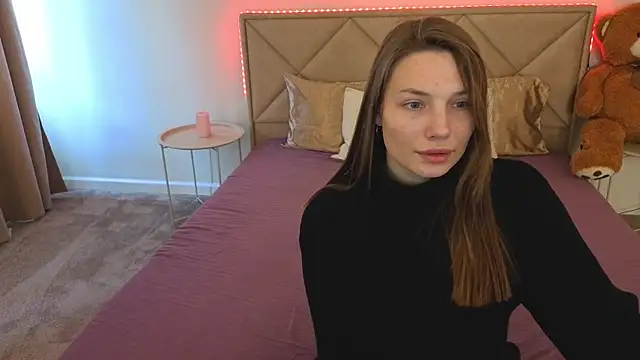 IceDanielles online show from March 30, 12:17 pm