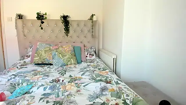 Snapshot of Alexia-Lee chatting on March 8, 1:14 pm Alexia-Lee online show from March 8, 1:14 pm