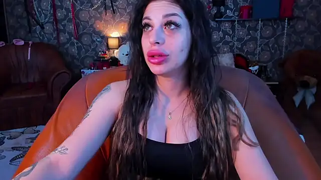 Snapshot of ammyloca123 chatting on February 8, 4:16 am ammyloca123 online show from February 8, 4:16 am