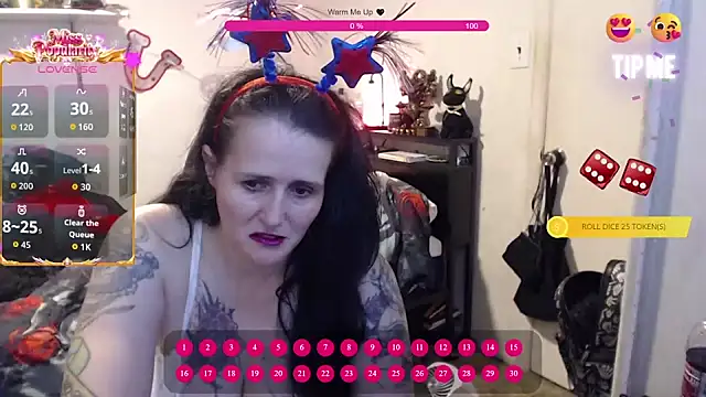 Snapshot of Demonicmiss chatting on May 25, 12:22 pm Demonicmiss online show from May 25, 12:22 pm