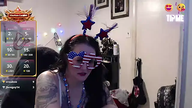 Demonicmiss online show from July 4, 12:00 pm