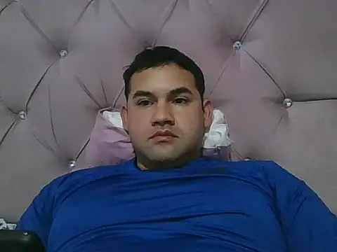 Snapshot of Maximil56 chatting on July 17, 4:56 pm Maximil56 online show from July 17, 4:56 pm