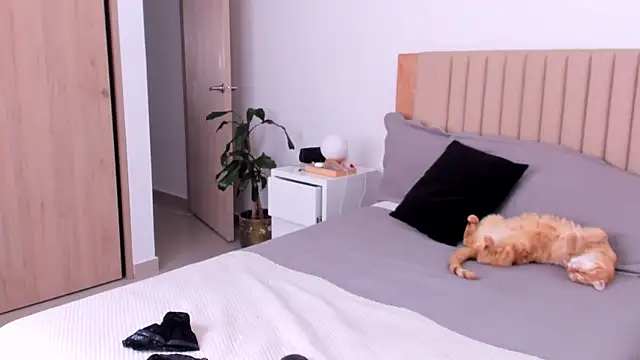 AnaHenao online show from September 25, 6:11 pm