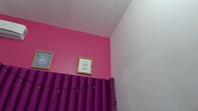 littleebonny online show from March 9, 7:59 pm